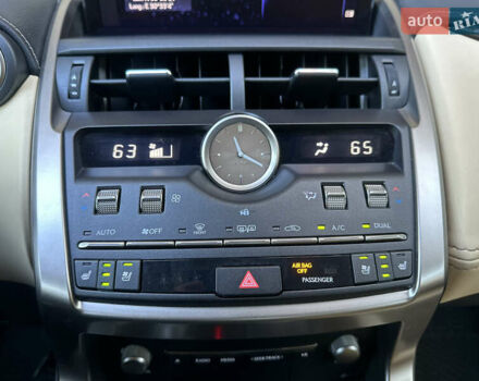 Лексус НХ 2019 в Киеве на Automoto.ua Красный Лексус НХ, объемом двигателя 2 л и пробегом 58 тыс. км за 29999 $, фото 19 на Automoto.ua