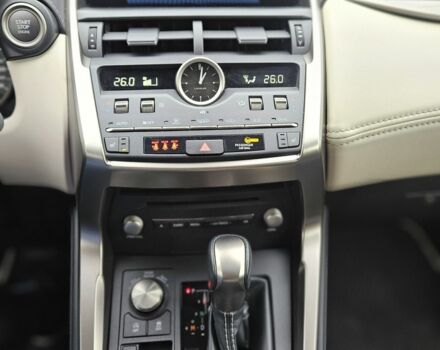 Червоний Лексус НХ, об'ємом двигуна 0 л та пробігом 22 тис. км за 35200 $, фото 5 на Automoto.ua