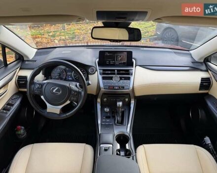 Червоний Лексус НХ, об'ємом двигуна 2 л та пробігом 99 тис. км за 28300 $, фото 10 на Automoto.ua