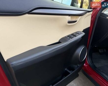 Червоний Лексус НХ, об'ємом двигуна 2 л та пробігом 99 тис. км за 28300 $, фото 6 на Automoto.ua