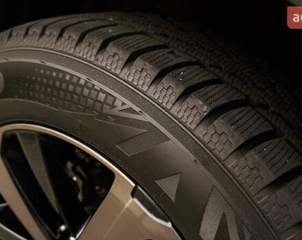 Красный Лексус НХ, объемом двигателя 2 л и пробегом 7 тыс. км за 37900 $, фото 9 на Automoto.ua