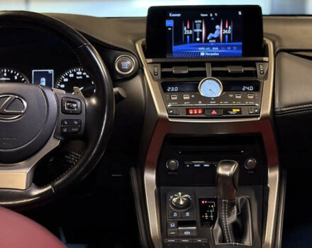 Красный Лексус НХ, объемом двигателя 1.99 л и пробегом 46 тыс. км за 35999 $, фото 13 на Automoto.ua