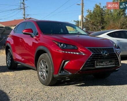 Красный Лексус НХ, объемом двигателя 2 л и пробегом 7 тыс. км за 35000 $, фото 10 на Automoto.ua