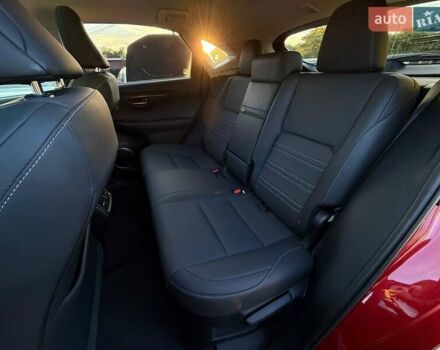 Красный Лексус НХ, объемом двигателя 2 л и пробегом 7 тыс. км за 35000 $, фото 16 на Automoto.ua