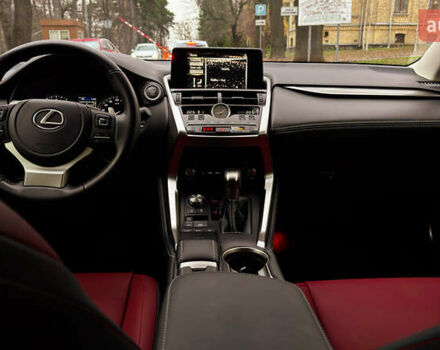 Красный Лексус НХ, объемом двигателя 2 л и пробегом 7 тыс. км за 37900 $, фото 22 на Automoto.ua