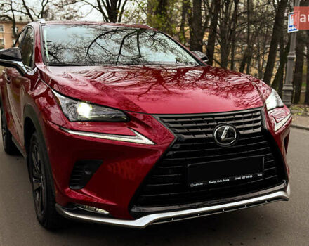 Красный Лексус НХ, объемом двигателя 2 л и пробегом 7 тыс. км за 37900 $, фото 1 на Automoto.ua