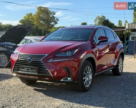 Красный Лексус НХ, объемом двигателя 2 л и пробегом 7 тыс. км за 35000 $, фото 1 на Automoto.ua