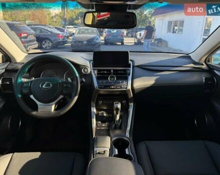 Красный Лексус НХ, объемом двигателя 2 л и пробегом 7 тыс. км за 35000 $, фото 38 на Automoto.ua