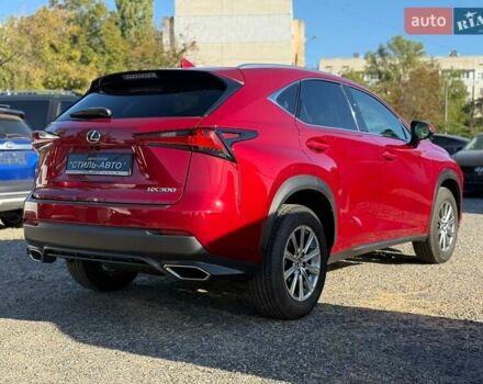 Красный Лексус НХ, объемом двигателя 2 л и пробегом 7 тыс. км за 35000 $, фото 3 на Automoto.ua