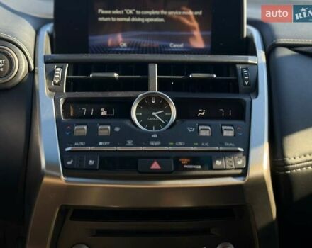 Красный Лексус НХ, объемом двигателя 2 л и пробегом 7 тыс. км за 35000 $, фото 48 на Automoto.ua