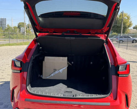 Красный Лексус НХ, объемом двигателя 2.49 л и пробегом 17 тыс. км за 47500 $, фото 5 на Automoto.ua