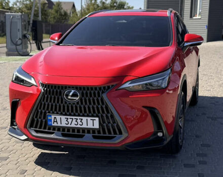 Красный Лексус НХ, объемом двигателя 2.49 л и пробегом 17 тыс. км за 47500 $, фото 1 на Automoto.ua