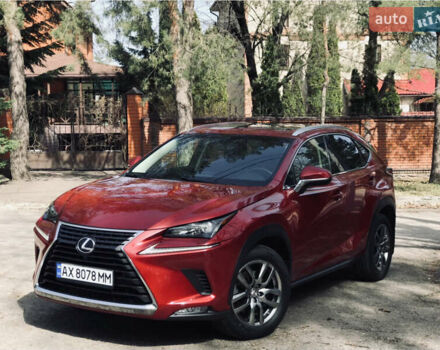Красный Лексус НХ, объемом двигателя 2 л и пробегом 143 тыс. км за 22500 $, фото 1 на Automoto.ua