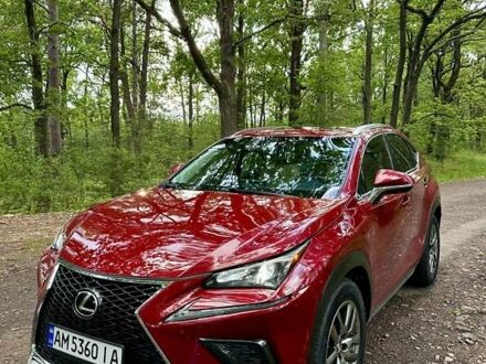 Красный Лексус НХ, объемом двигателя 2 л и пробегом 145 тыс. км за 22000 $, фото 1 на Automoto.ua