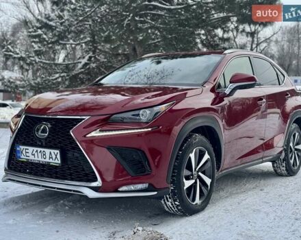 Красный Лексус НХ, объемом двигателя 2 л и пробегом 94 тыс. км за 22700 $, фото 1 на Automoto.ua