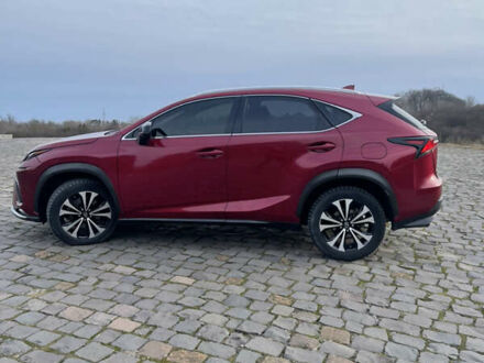 Червоний Лексус НХ, об'ємом двигуна 2 л та пробігом 87 тис. км за 28700 $, фото 1 на Automoto.ua