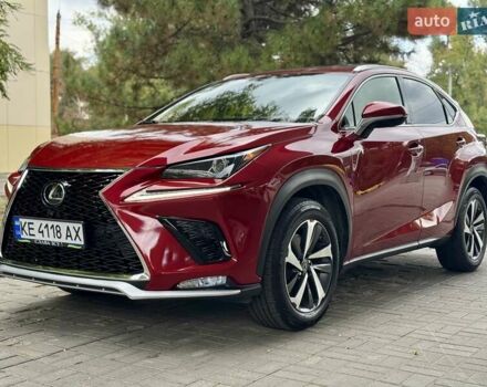 Красный Лексус НХ, объемом двигателя 2 л и пробегом 94 тыс. км за 22999 $, фото 1 на Automoto.ua