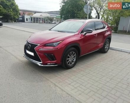 Красный Лексус НХ, объемом двигателя 2 л и пробегом 72 тыс. км за 26000 $, фото 1 на Automoto.ua