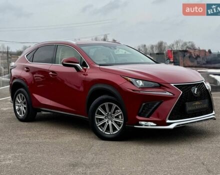 Красный Лексус НХ, объемом двигателя 2 л и пробегом 99 тыс. км за 26500 $, фото 1 на Automoto.ua