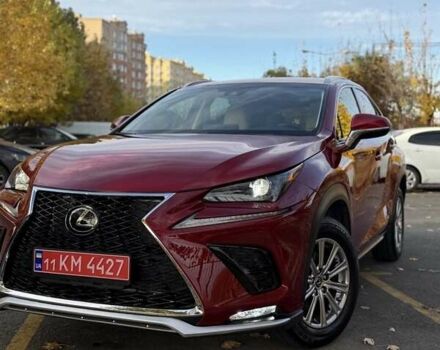 Красный Лексус НХ, объемом двигателя 2 л и пробегом 99 тыс. км за 28300 $, фото 1 на Automoto.ua