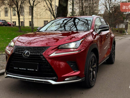 Красный Лексус НХ, объемом двигателя 2 л и пробегом 7 тыс. км за 37900 $, фото 1 на Automoto.ua