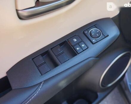 Лексус НХ, объемом двигателя 2 л и пробегом 104 тыс. км за 31000 $, фото 16 на Automoto.ua