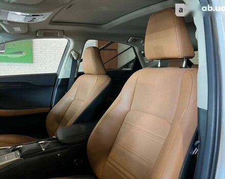 Лексус НХ, объемом двигателя 2 л и пробегом 35 тыс. км за 35900 $, фото 10 на Automoto.ua