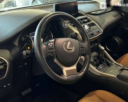 Лексус НХ, объемом двигателя 2 л и пробегом 35 тыс. км за 35900 $, фото 8 на Automoto.ua