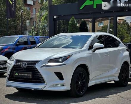 Лексус НХ, объемом двигателя 2 л и пробегом 65 тыс. км за 40999 $, фото 4 на Automoto.ua