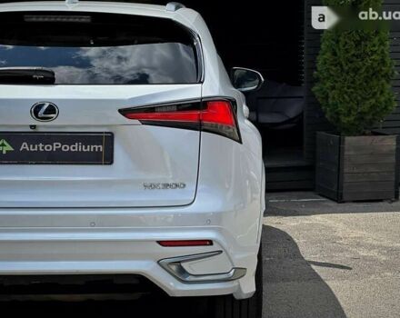 Лексус НХ, объемом двигателя 2 л и пробегом 65 тыс. км за 40999 $, фото 10 на Automoto.ua