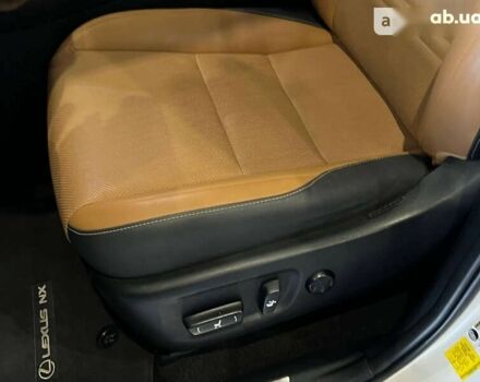 Лексус НХ, объемом двигателя 2 л и пробегом 35 тыс. км за 35900 $, фото 9 на Automoto.ua