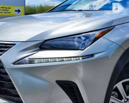 Лексус НХ, объемом двигателя 2 л и пробегом 27 тыс. км за 34500 $, фото 3 на Automoto.ua