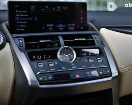 Лексус НХ, об'ємом двигуна 2.5 л та пробігом 18 тис. км за 44000 $, фото 18 на Automoto.ua