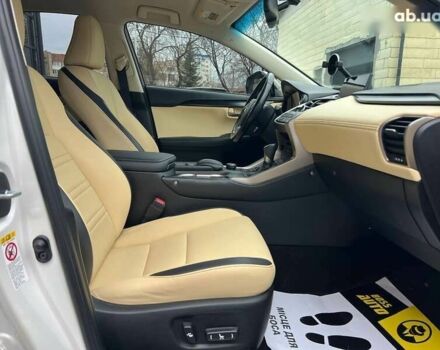 Лексус НХ, объемом двигателя 2 л и пробегом 190 тыс. км за 20900 $, фото 24 на Automoto.ua