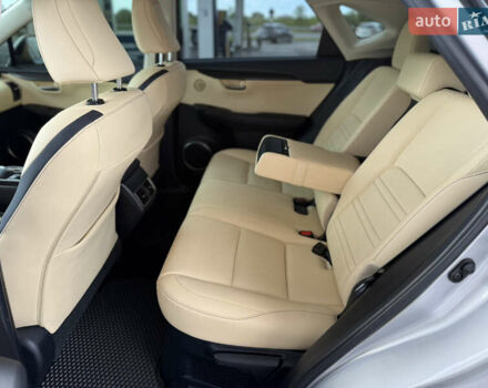 Лексус НХ, об'ємом двигуна 2 л та пробігом 151 тис. км за 23500 $, фото 27 на Automoto.ua