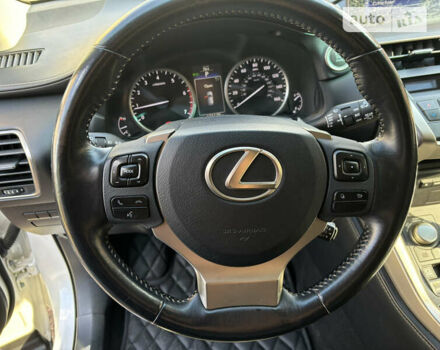 Лексус НХ, объемом двигателя 2 л и пробегом 131 тыс. км за 22600 $, фото 6 на Automoto.ua