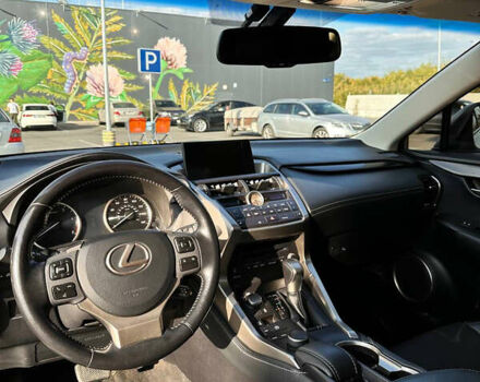 Лексус НХ, объемом двигателя 2 л и пробегом 131 тыс. км за 23500 $, фото 12 на Automoto.ua