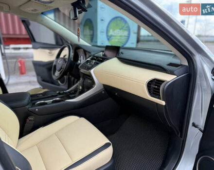 Лексус НХ, об'ємом двигуна 2 л та пробігом 151 тис. км за 23500 $, фото 18 на Automoto.ua