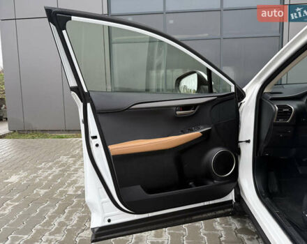 Лексус НХ, объемом двигателя 2 л и пробегом 101 тыс. км за 24399 $, фото 13 на Automoto.ua