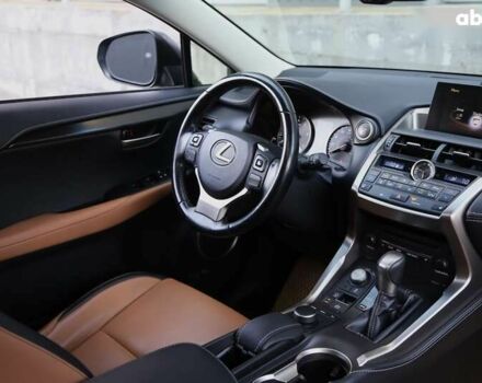 Лексус НХ, объемом двигателя 2 л и пробегом 120 тыс. км за 25500 $, фото 12 на Automoto.ua
