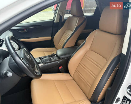 Лексус НХ, объемом двигателя 2 л и пробегом 101 тыс. км за 24399 $, фото 10 на Automoto.ua