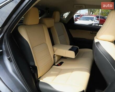 Лексус НХ, объемом двигателя 2 л и пробегом 78 тыс. км за 30500 $, фото 8 на Automoto.ua