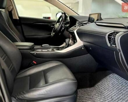 Лексус НХ, объемом двигателя 2 л и пробегом 167 тыс. км за 27040 $, фото 7 на Automoto.ua