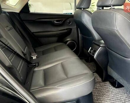 Лексус НХ, объемом двигателя 2 л и пробегом 167 тыс. км за 27040 $, фото 8 на Automoto.ua