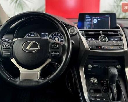 Лексус НХ, объемом двигателя 2 л и пробегом 167 тыс. км за 27040 $, фото 6 на Automoto.ua