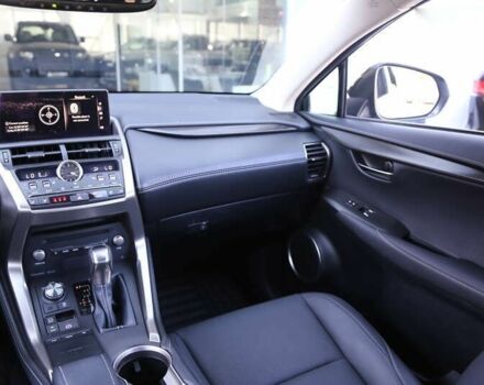 Лексус НХ, об'ємом двигуна 2 л та пробігом 51 тис. км за 29500 $, фото 14 на Automoto.ua