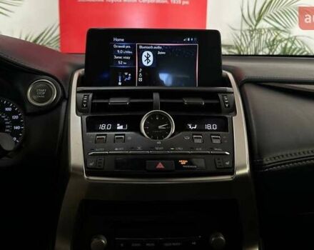Лексус НХ, объемом двигателя 2 л и пробегом 167 тыс. км за 27040 $, фото 17 на Automoto.ua