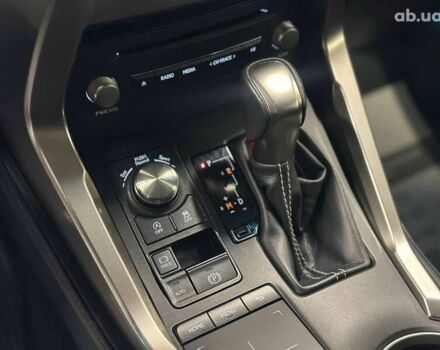 Лексус НХ, объемом двигателя 2 л и пробегом 195 тыс. км за 27900 $, фото 15 на Automoto.ua