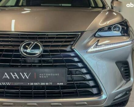 Лексус НХ, объемом двигателя 2 л и пробегом 195 тыс. км за 27900 $, фото 3 на Automoto.ua
