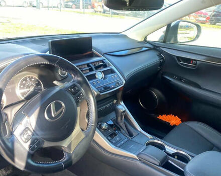 Лексус НХ, объемом двигателя 2 л и пробегом 82 тыс. км за 28800 $, фото 5 на Automoto.ua